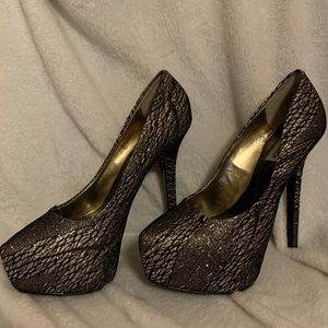 MUST GO!! LOWEST PRICE EVER!! Steve Madden Black Lace over Gold ultrahigh heels!